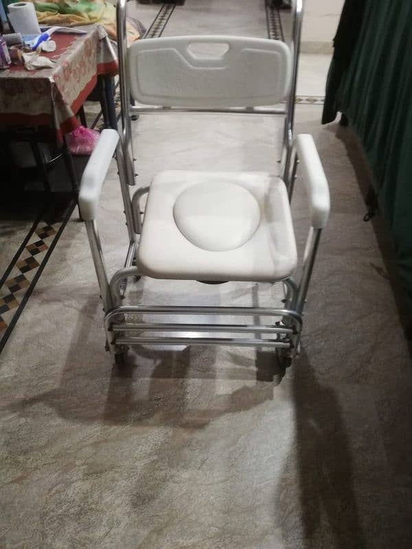 commode chair 0