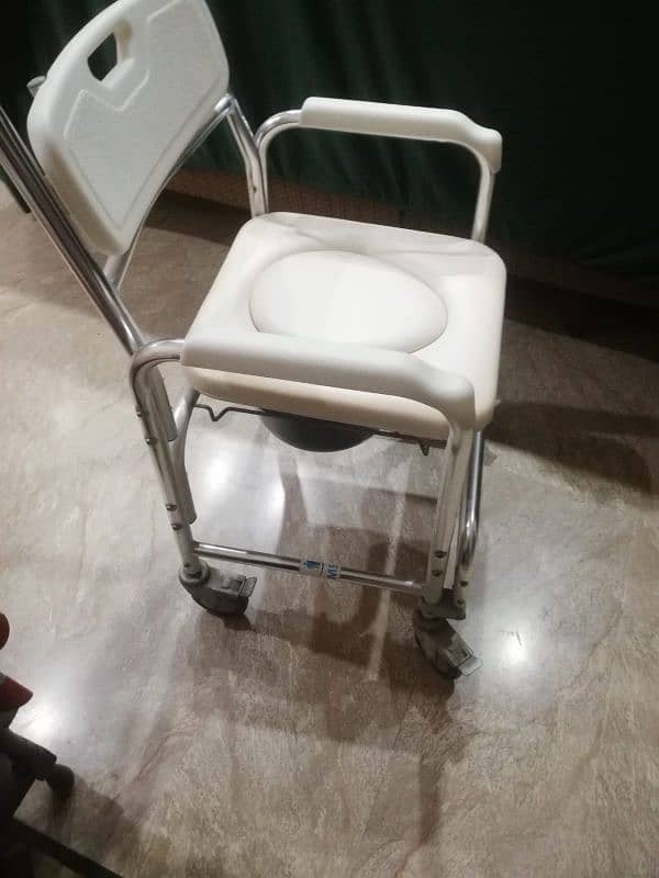 commode chair 1