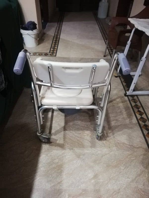 commode chair 2