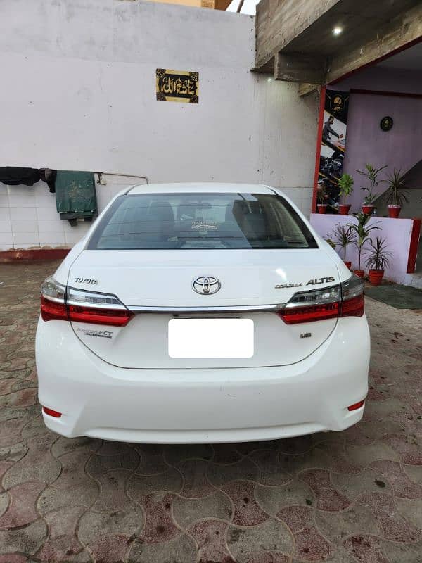 Toyota Corolla Altis 2018 3