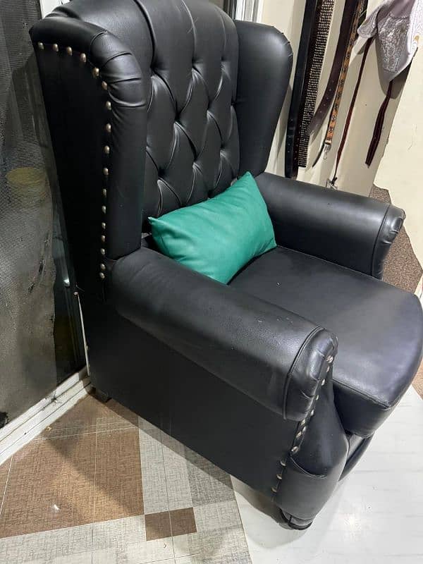 big chair leather quilted 1