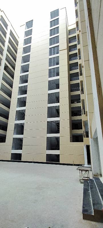 Kings Presidency 4 bed drawing dining Appartment On Rent Block 3a Jauhar 8