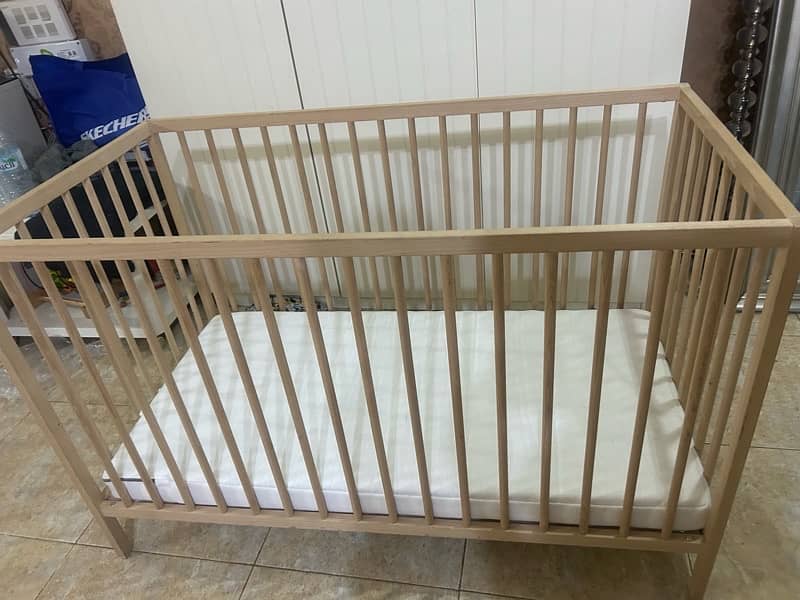 baby crib with mattress 0