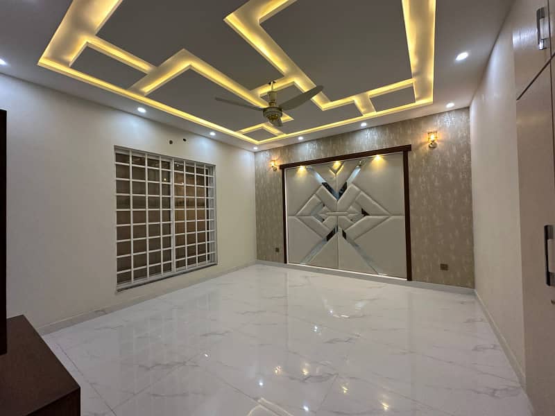 10 Marla House For Sale In Ghaznavi Block Bahria Town Lahore 9