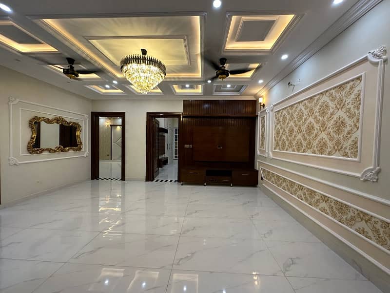 10 Marla House For Sale In Ghaznavi Block Bahria Town Lahore 12