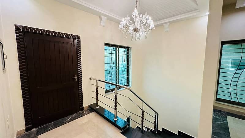 10 Marla House For Sale In Jasmine Block Bahria Town Lahore 16