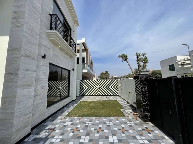 1 Kanal House For Sale In Iris Block Bahria Town Lahore 3