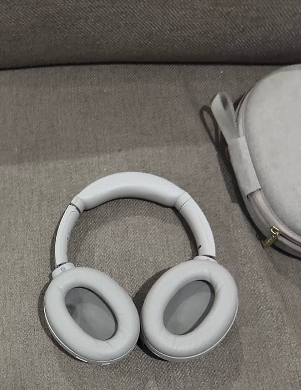 Sony Headphones - Xm4 4