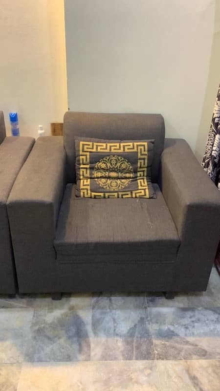 3/2/1 used sofa set for sale 0