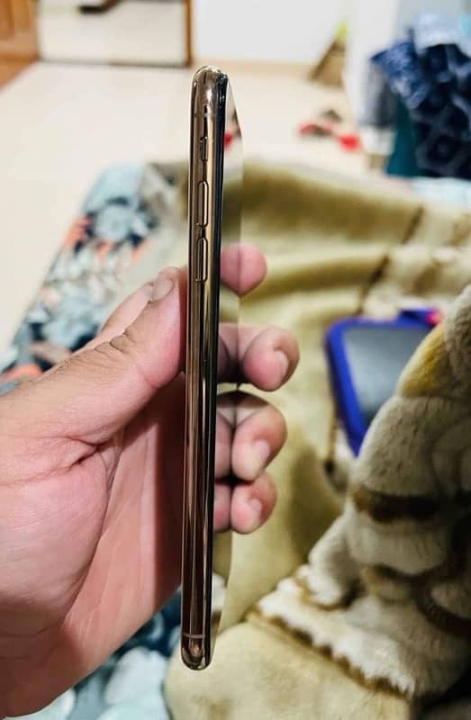 iPhone XS Max 1