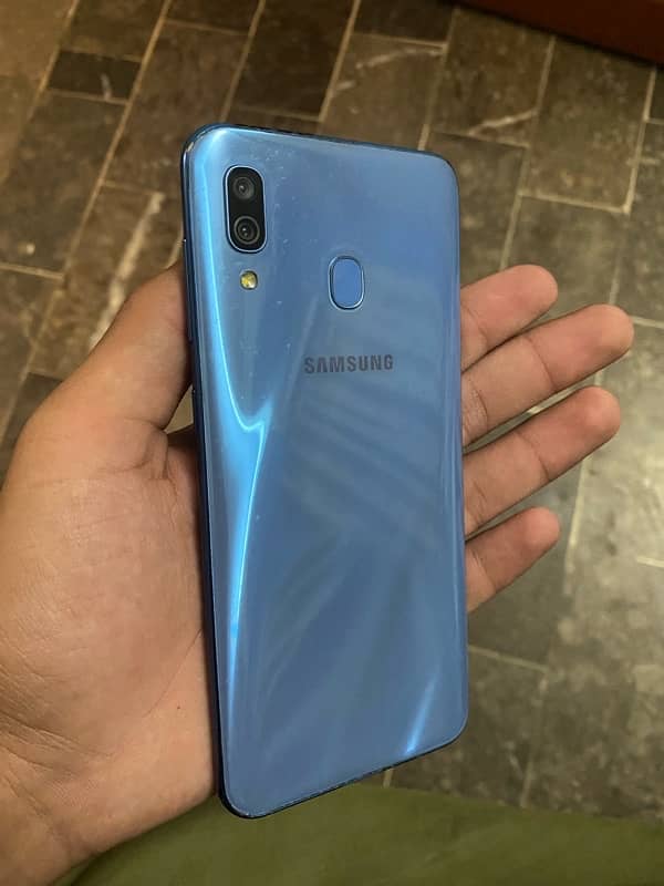 Samsung A30s 1