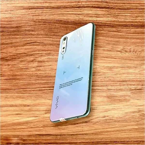 Vivo S 1 PTA Approved Touch ID 6/128GB 32MP AiCam - Box / Accessories 2