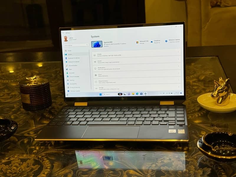 Hp Spectre X360 10th Gen Black and Gold Diamond cut Edition! 5