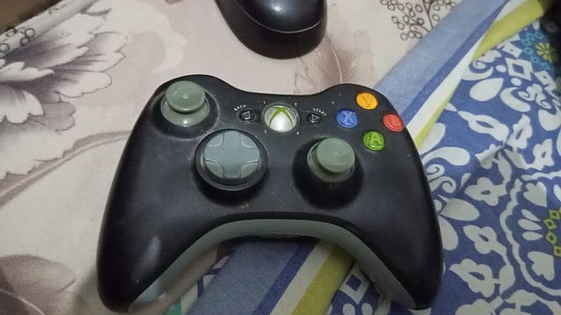 Xbox 360 controller 1