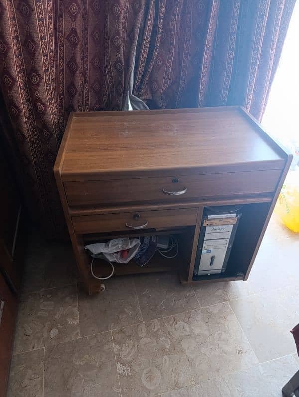 Office Computer Table for Sale 1