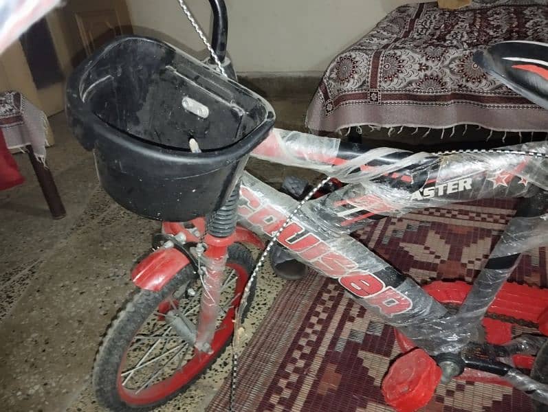 kids cycle for sale size is 26 inch 4