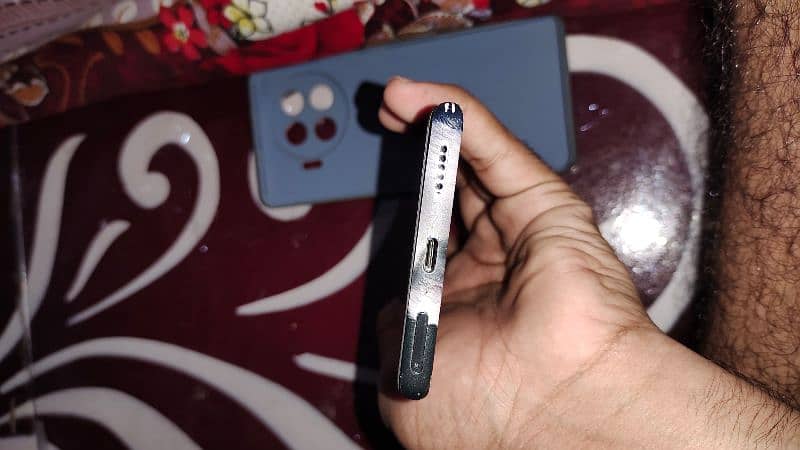 Tecno Spark 20 pro plus 3