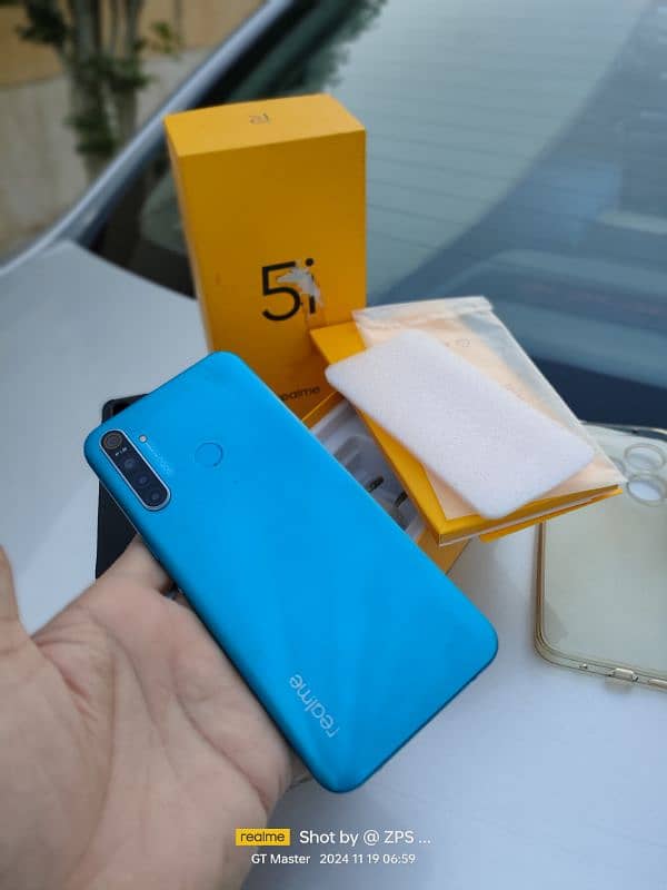 Realme 5i 11