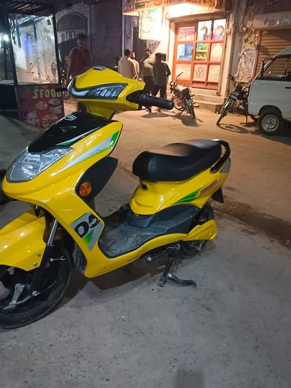 Electric bike , Scoty, 10/10 condition 1