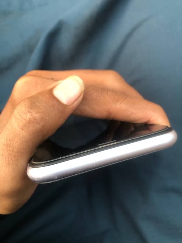 iPhone 11 128gb all ok with box 2