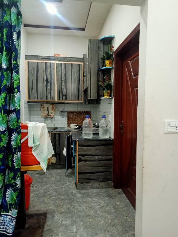 Room for rent in alfalah town near lums dha lhr 0