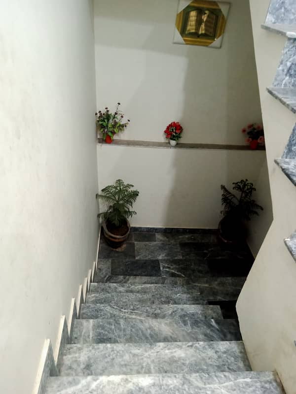 Room for rent in alfalah town near lums dha lhr 4