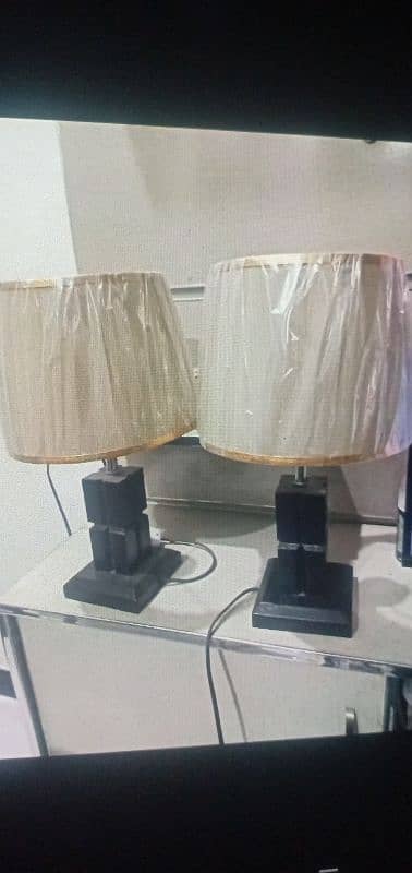 table lamps pair 0