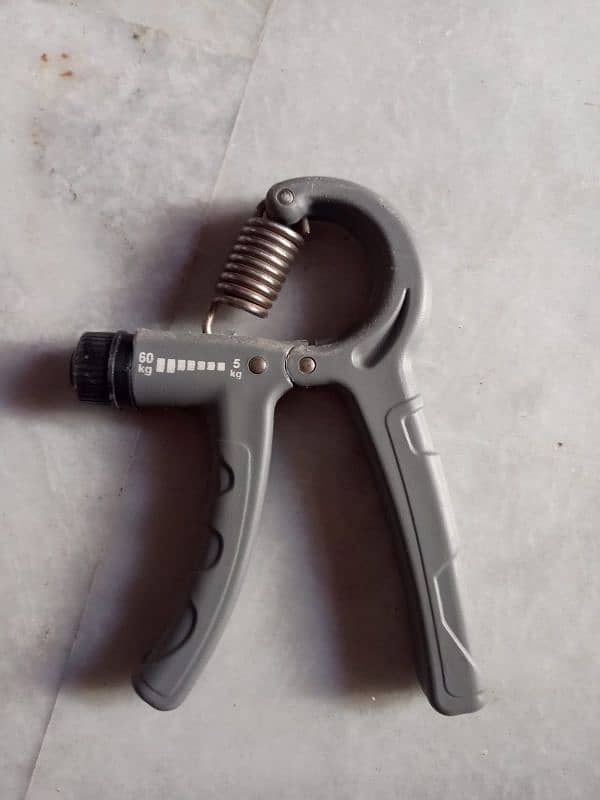 hand gripper for fore arm and veins 50% discount 4