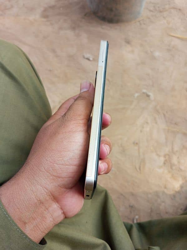 Infinix smart 8 4+4/64gb 2