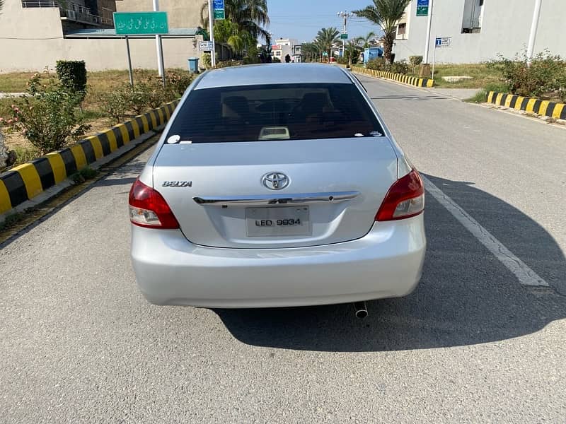 Toyota Belta 2009 1