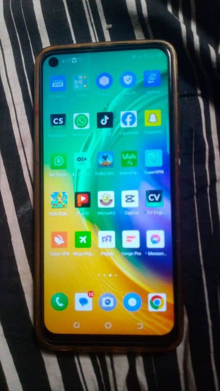 Tecno camon15 with box 4/65 gb 10/8 condition 3