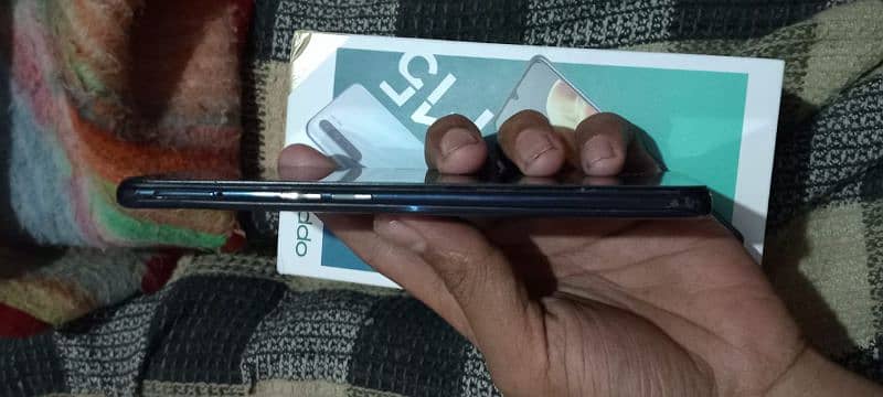 OPPO F15 8+5/128 GB with Box Only 5