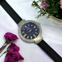 Luxury leather strap watch For Ladies