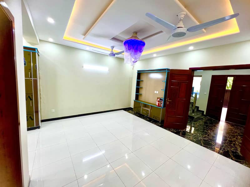 8 MARLA HOUSE FOR SALE IN A BLOCK FAISAL TOWN 8