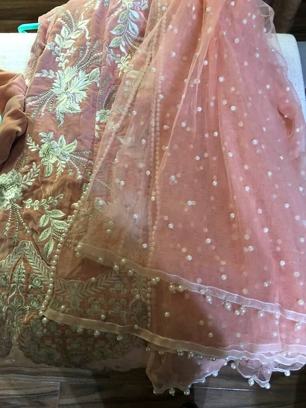 Lehnga Threads & Motifs 1