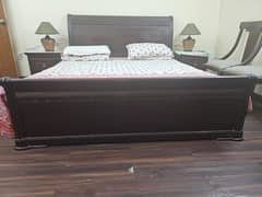 bed for sale in good condition without mattres