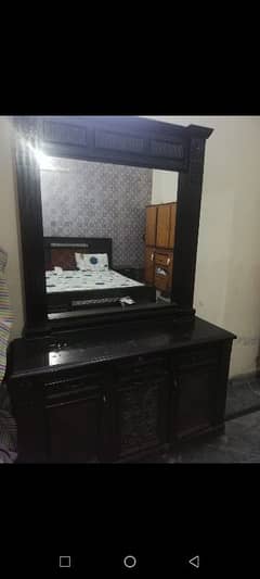 Heavy wood dressing table