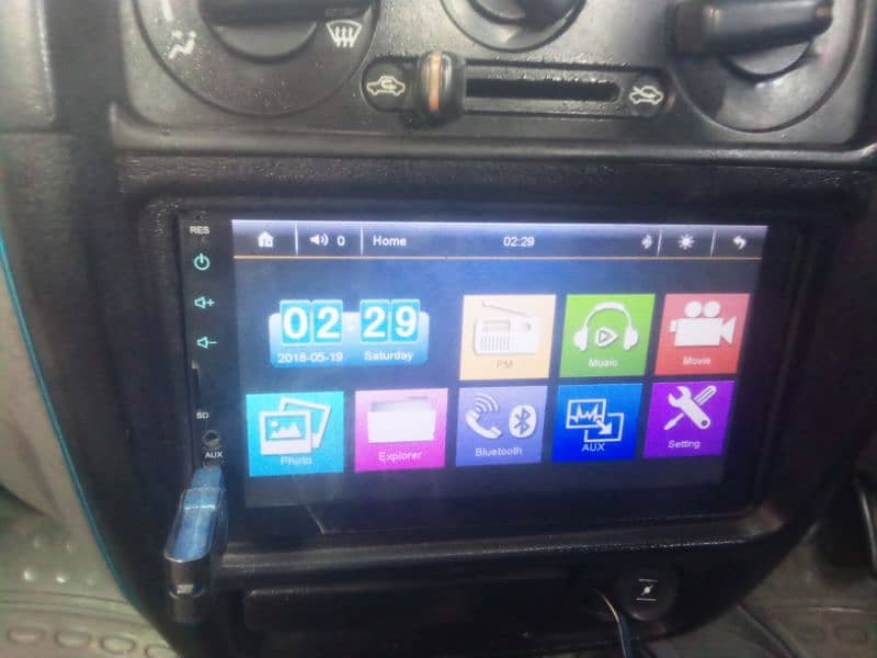 Car led screen USB AUX ,blue tooth connected 1