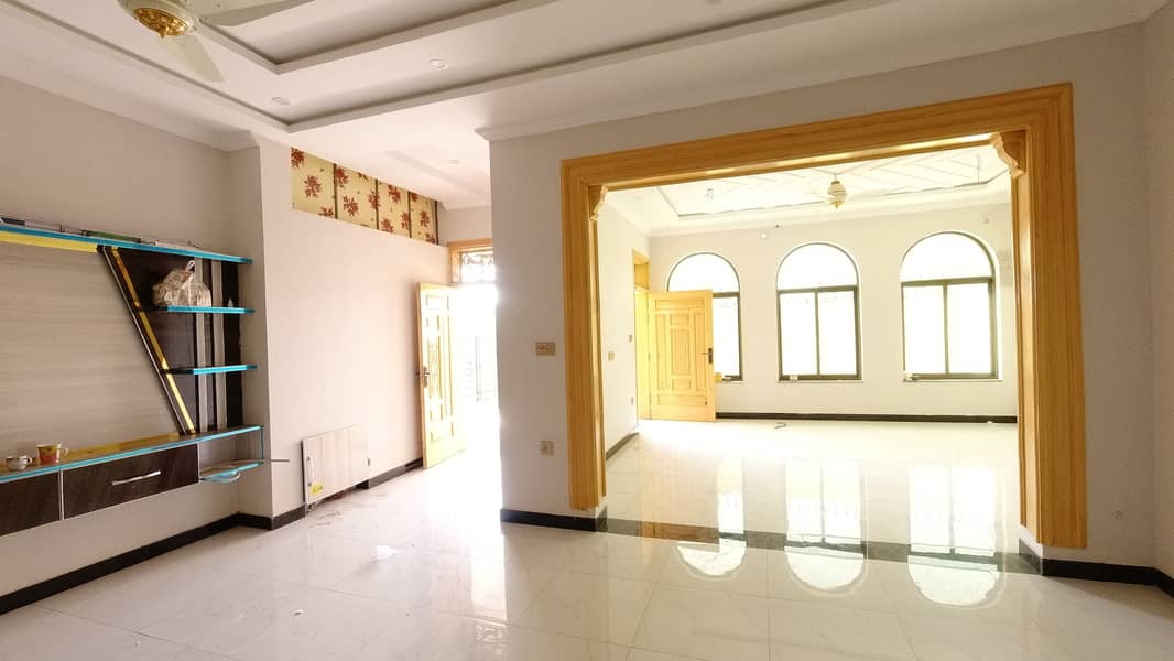 10 Marla Double Unit House. For Sale in Gulshan e Sehat. E-18 Islamabad. 5