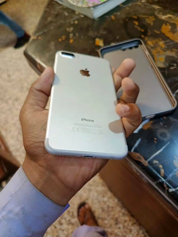 i phone 7 plus non pta all oky 22000 4