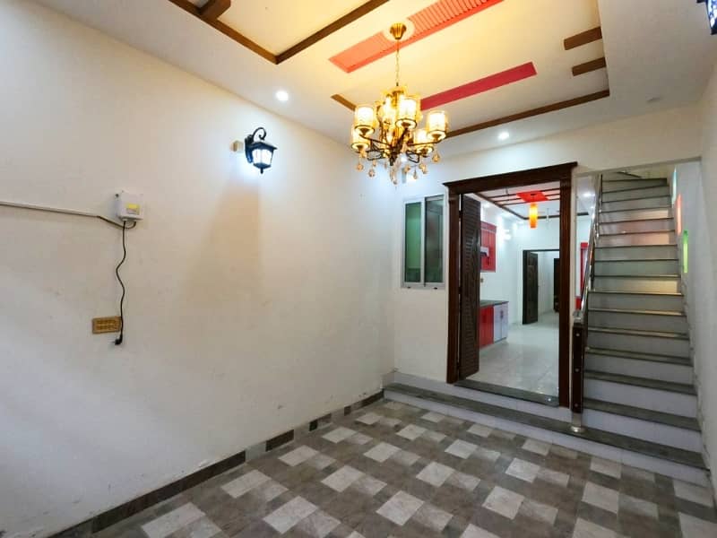 Marghzar Officers Colony House Sized 3 Marla For Sale 4