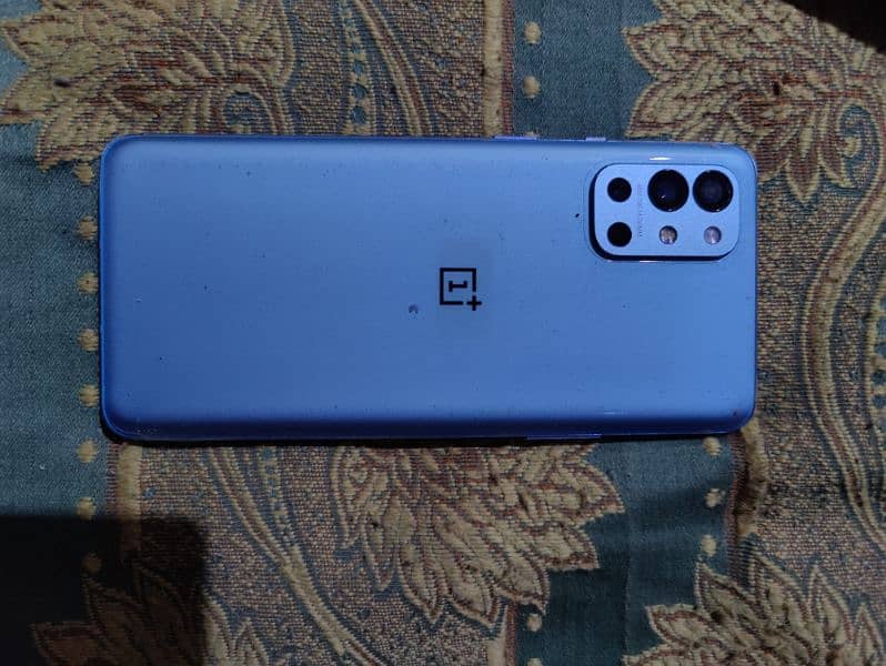 OnePlus 9R 1