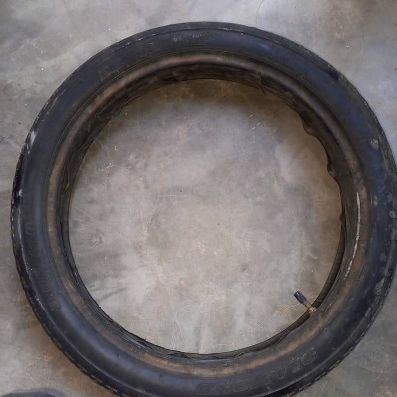 125 back tyre + tube  very cheap price 0