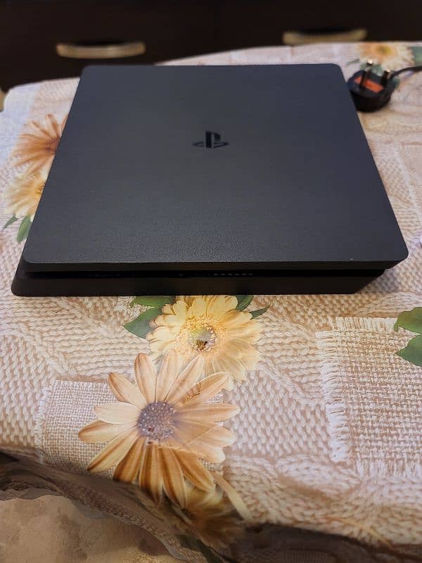 sony play station 4 slim 1