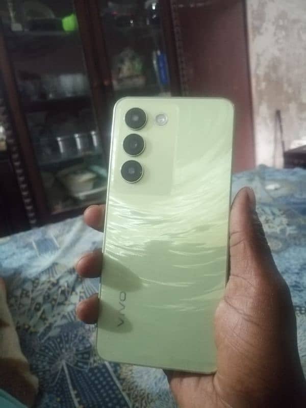 vivo y 100 urgently sale 8+8 256 4