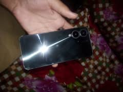 vivo y 17 s 4 128 full box  10 by 10 condition ha 3 months wartny ha