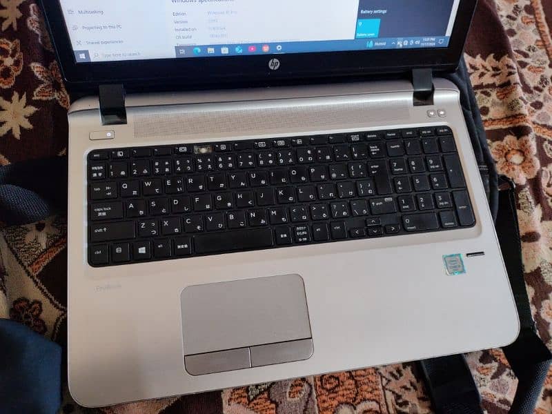 HP laptop Core i5. pro book. 3