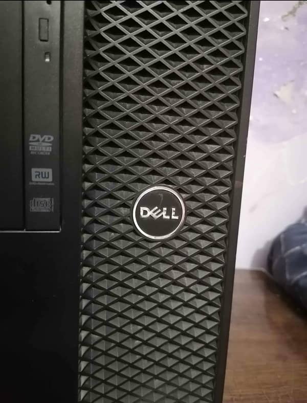 Dell t5610 work station used for gaming or working 2