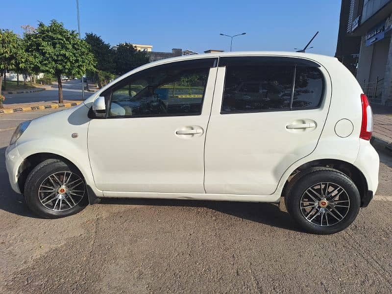 Toyota Passo 2015 4