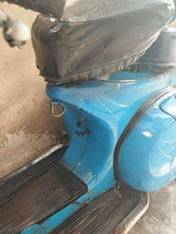 VESPA MADE IN ITALY 5